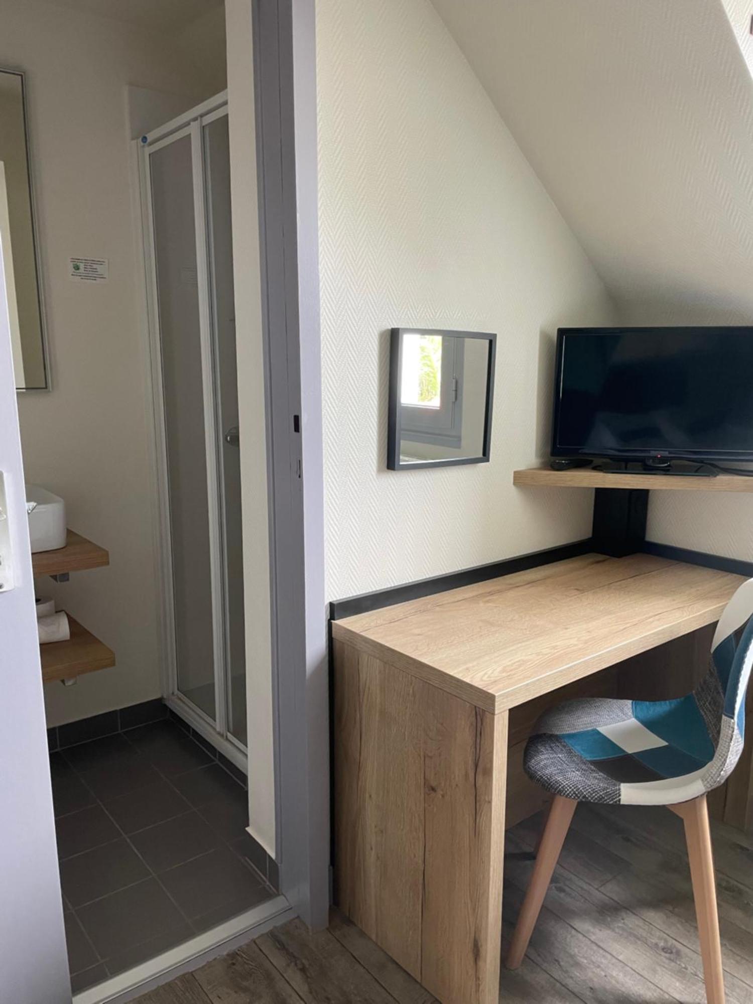 Hotel Aux Tamaris Sauzon Oda fotoğraf
